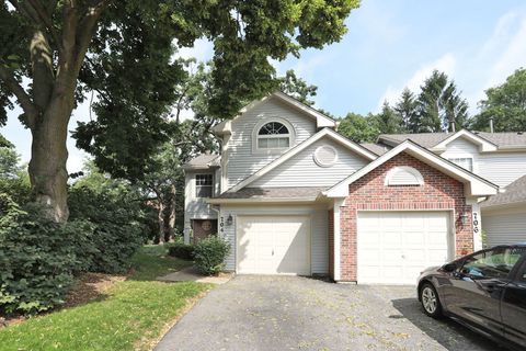 Tiny photo for 704 Shady Oaks Court, Elgin, IL 60120 (MLS # 12694059)