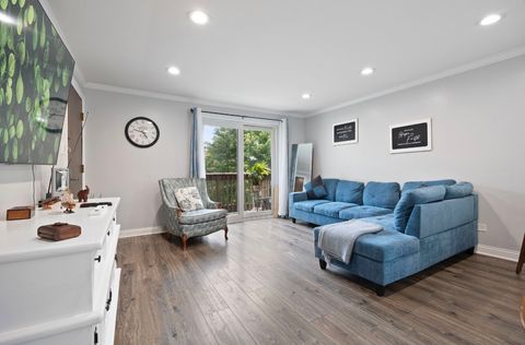 Tiny photo for 6632 W 64th Place #3WEST, Chicago, IL 60629 (MLS # 12492175)