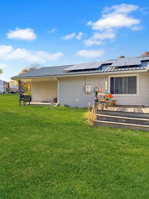 Tiny photo for 1353 Carriage Hill Lane, Freeport, IL 61032 (MLS # 12511617)