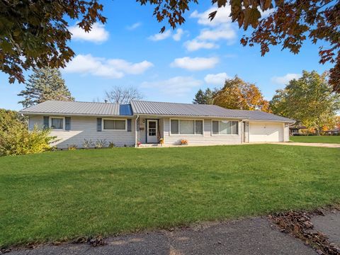 Tiny photo for 1353 Carriage Hill Lane, Freeport, IL 61032 (MLS # 12511617)