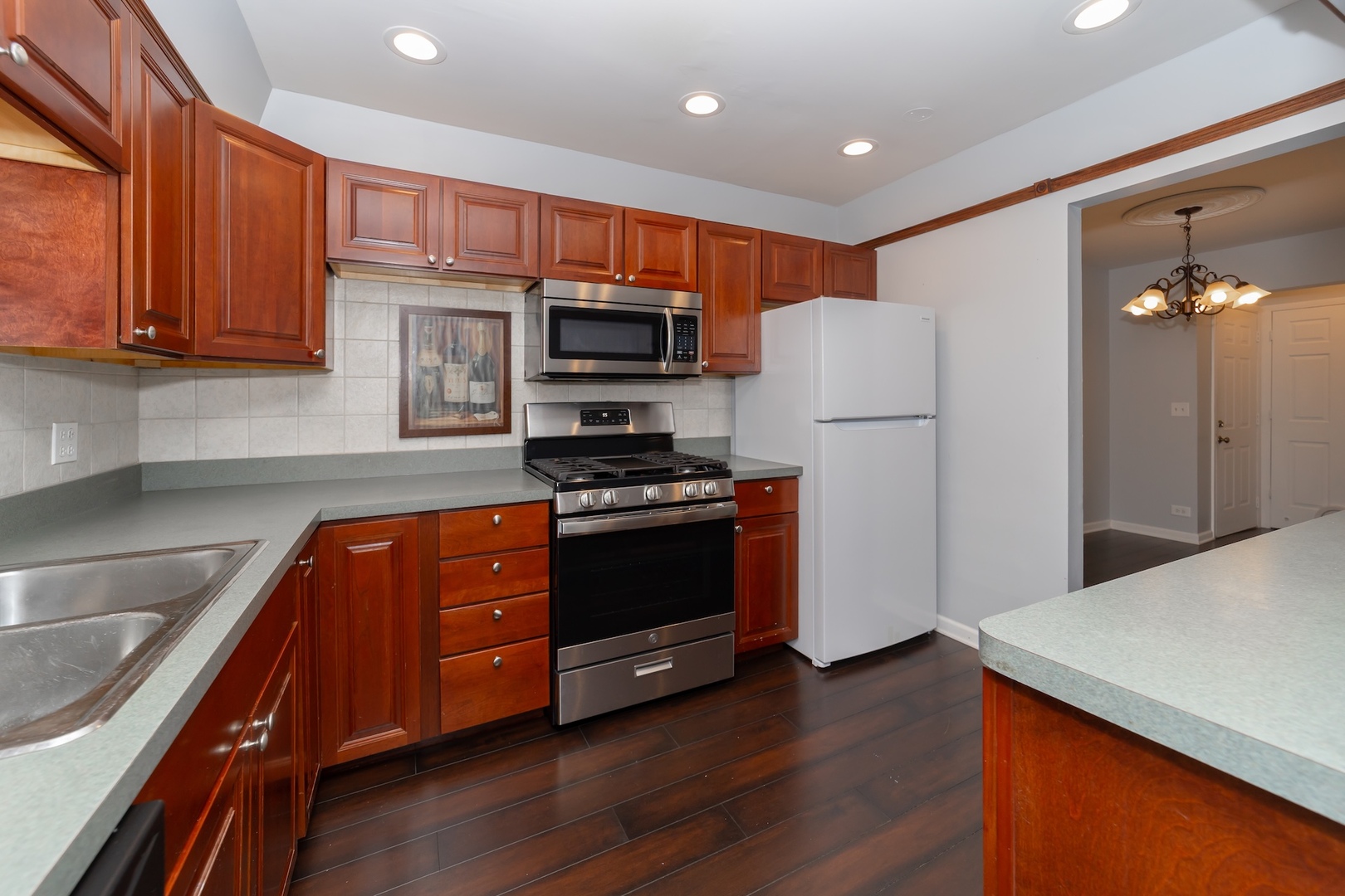 1700 Fayette Walk E