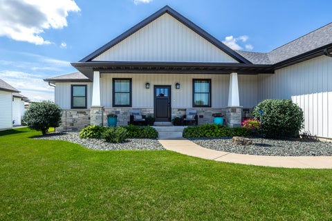Tiny photo for 920 Muirfield Circle, Eldridge, IA 52722 (MLS # 12753534)
