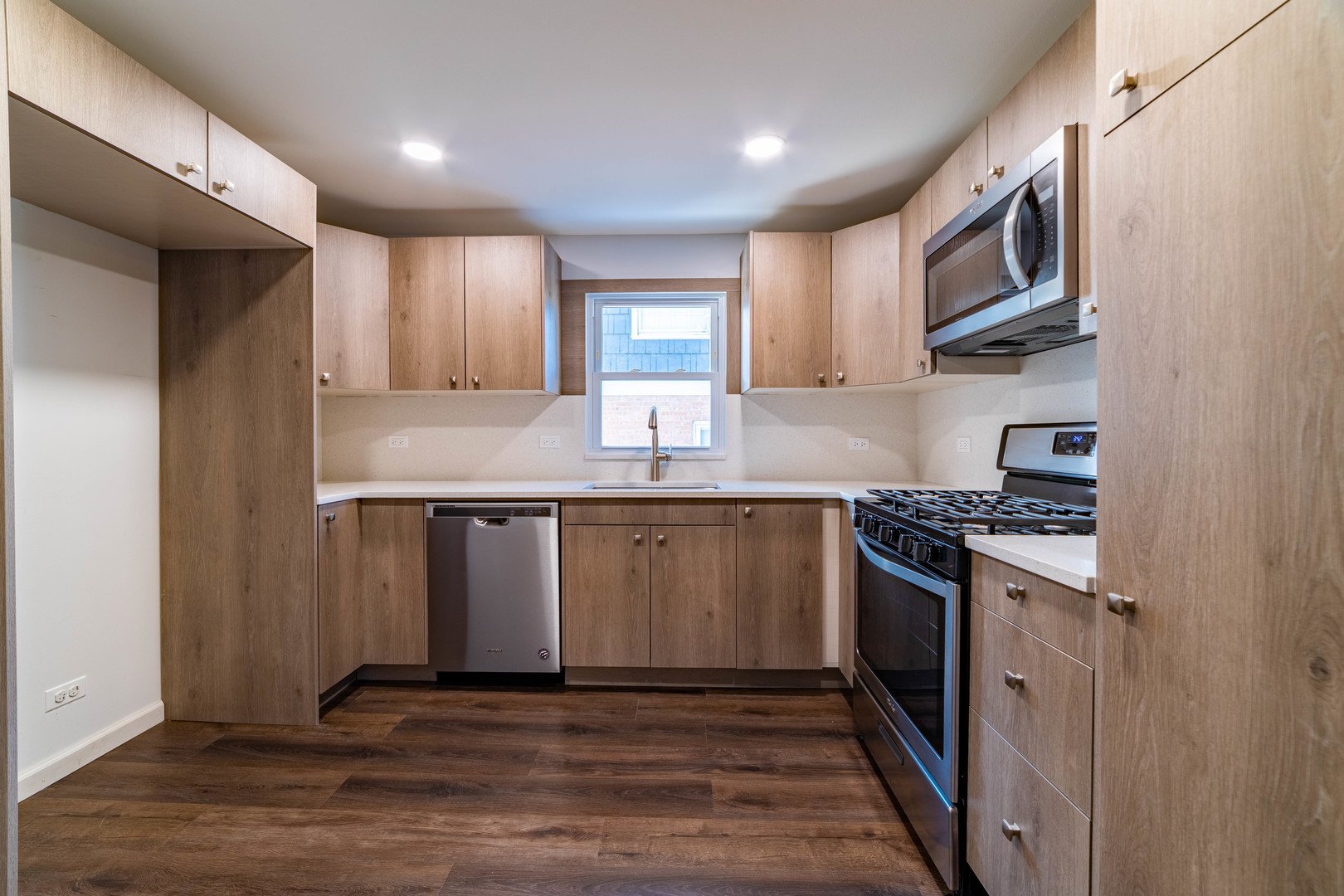 6937 W Summerdale Avenue