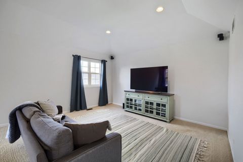 Tiny photo for 155 Michigan Drive, Bloomingdale, IL 60108 (MLS # 12631918)
