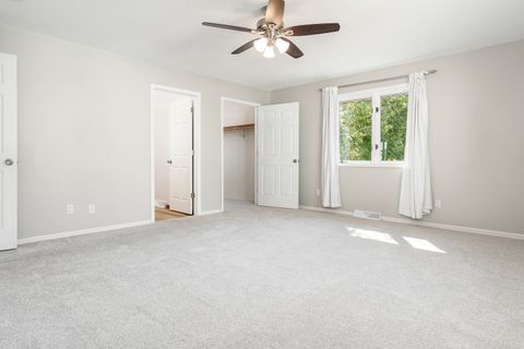 Tiny photo for 5421 FRIENDSWOOD Court, Rockford, IL 61114 (MLS # 12492931)