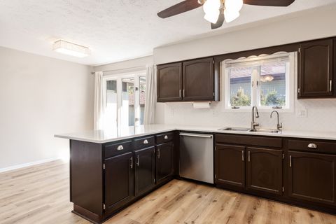 Tiny photo for 5421 FRIENDSWOOD Court, Rockford, IL 61114 (MLS # 12492931)