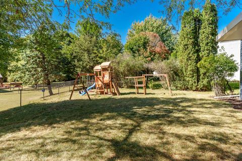 Tiny photo for 5421 FRIENDSWOOD Court, Rockford, IL 61114 (MLS # 12492931)