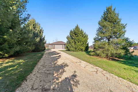 Tiny photo for 22011 Pringle Drive, Marengo, IL 60152 (MLS # 12606413)