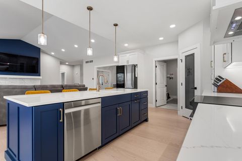 Tiny photo for 606 N Beacon Hill Circle, Urbana, IL 61802 (MLS # 12572775)