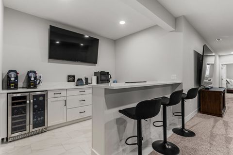 Tiny photo for 606 N Beacon Hill Circle, Urbana, IL 61802 (MLS # 12572775)