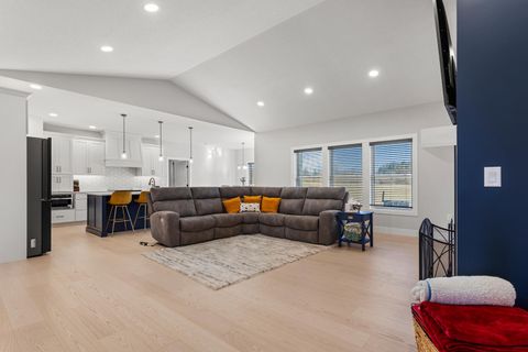 Tiny photo for 606 N Beacon Hill Circle, Urbana, IL 61802 (MLS # 12572775)