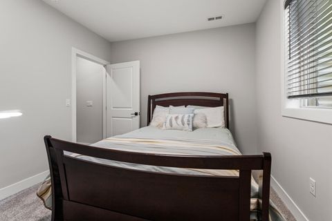 Tiny photo for 606 N Beacon Hill Circle, Urbana, IL 61802 (MLS # 12572775)