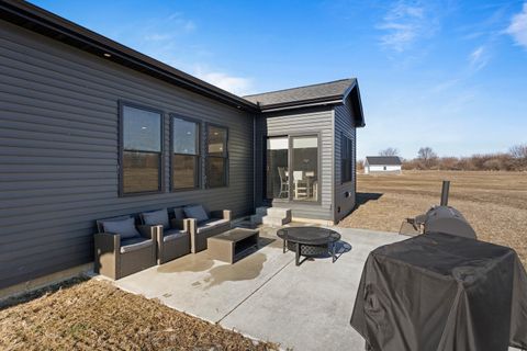 Tiny photo for 606 N Beacon Hill Circle, Urbana, IL 61802 (MLS # 12572775)