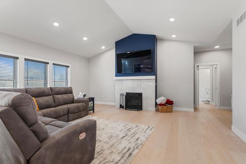 Tiny photo for 606 N Beacon Hill Circle, Urbana, IL 61802 (MLS # 12572775)