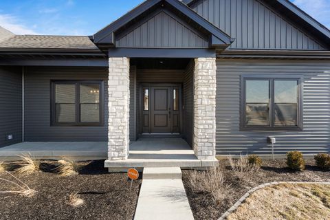 Tiny photo for 606 N Beacon Hill Circle, Urbana, IL 61802 (MLS # 12572775)