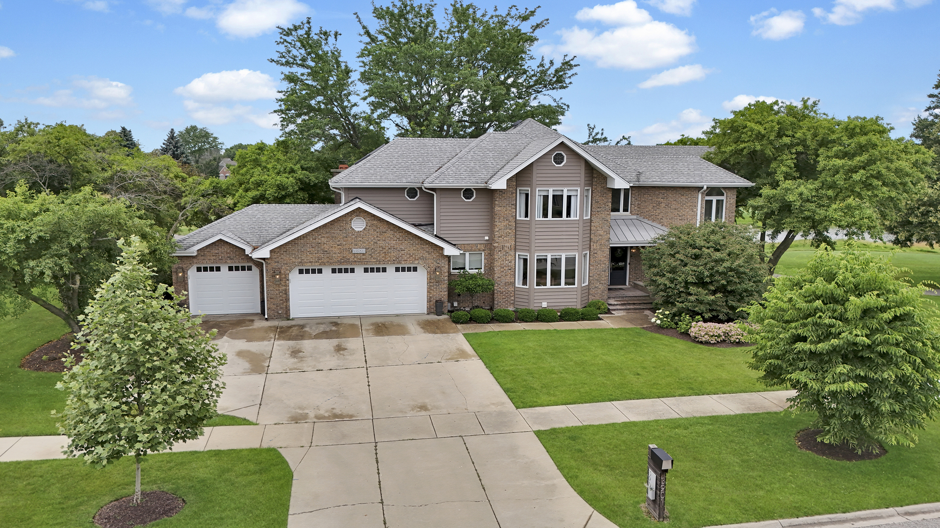 3901 White Eagle Drive