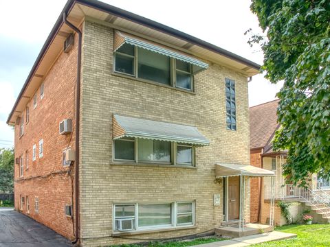 Tiny photo for 1617 N 35th Avenue, Melrose Park, IL 60160 (MLS # 12675899)
