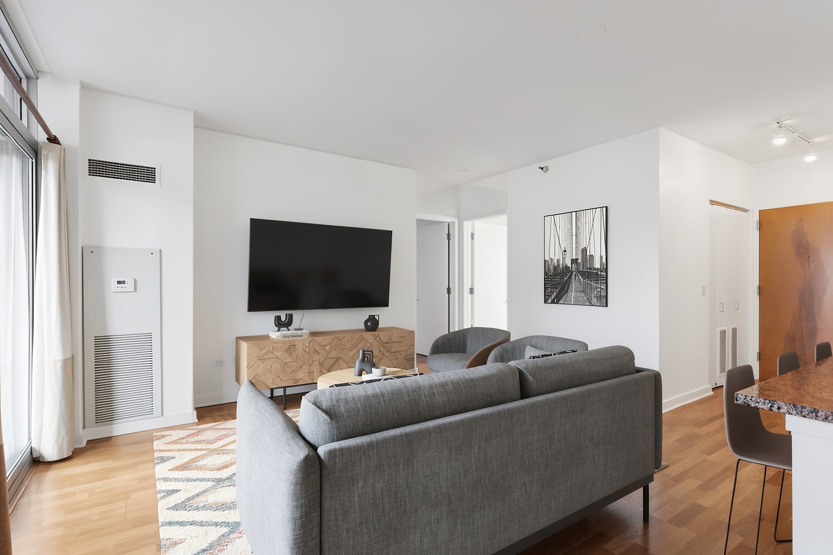 330 W GRAND Avenue 1403
