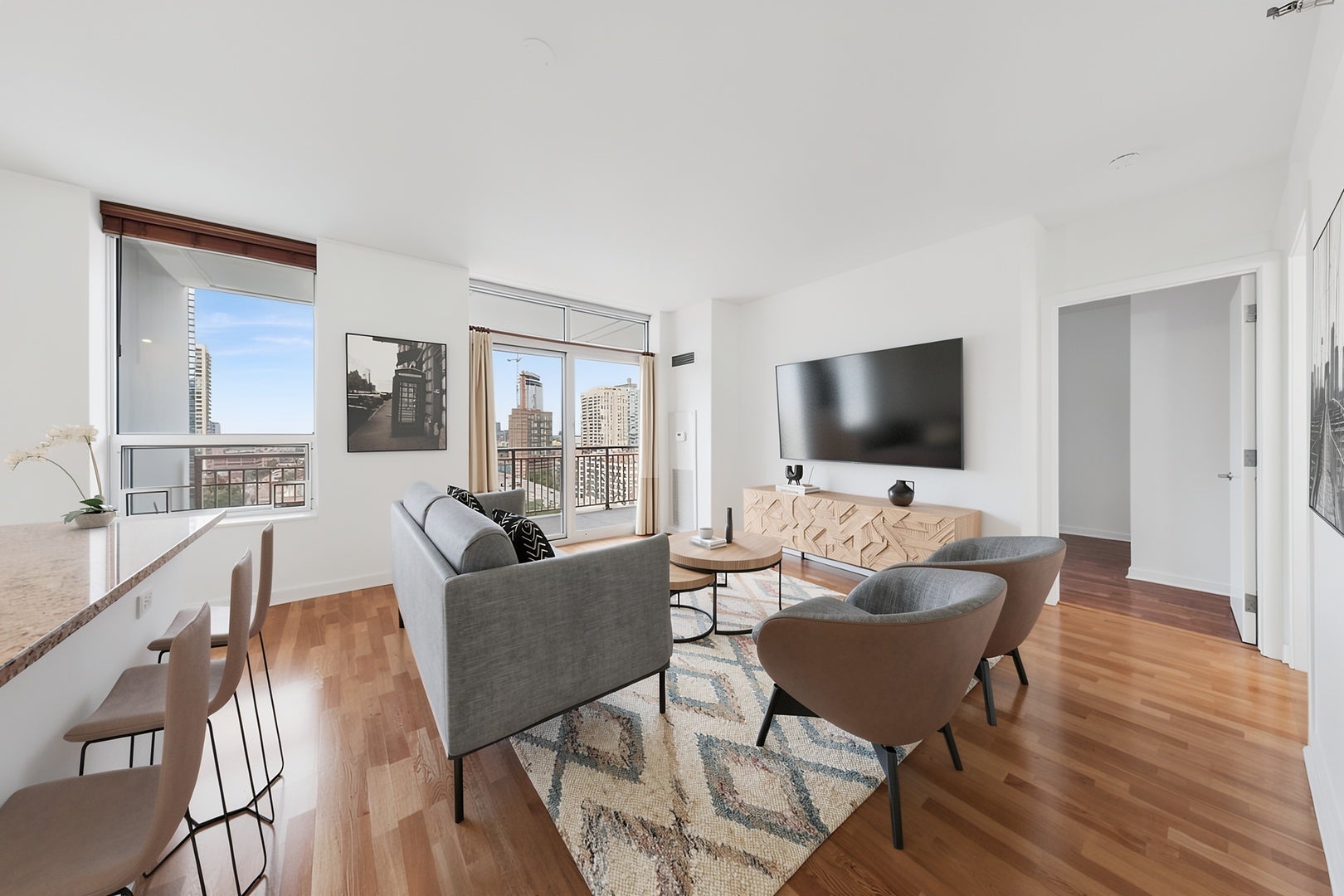 330 W GRAND Avenue 1403