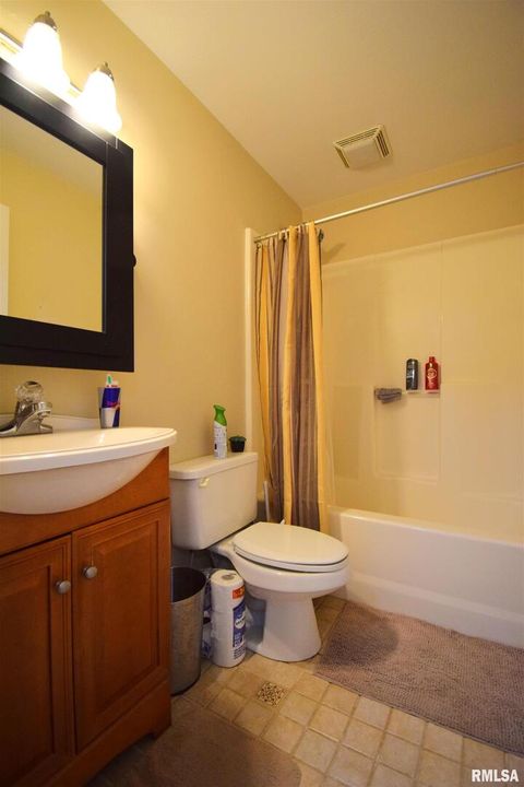 Tiny photo for 10341 N Puckett Lane, Mt Vernon, IL 62864 (MLS # EB460187)