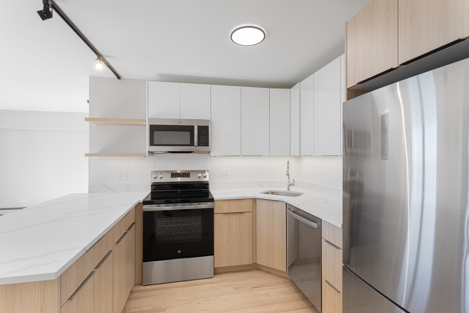 6166 N Sheridan Road 2K