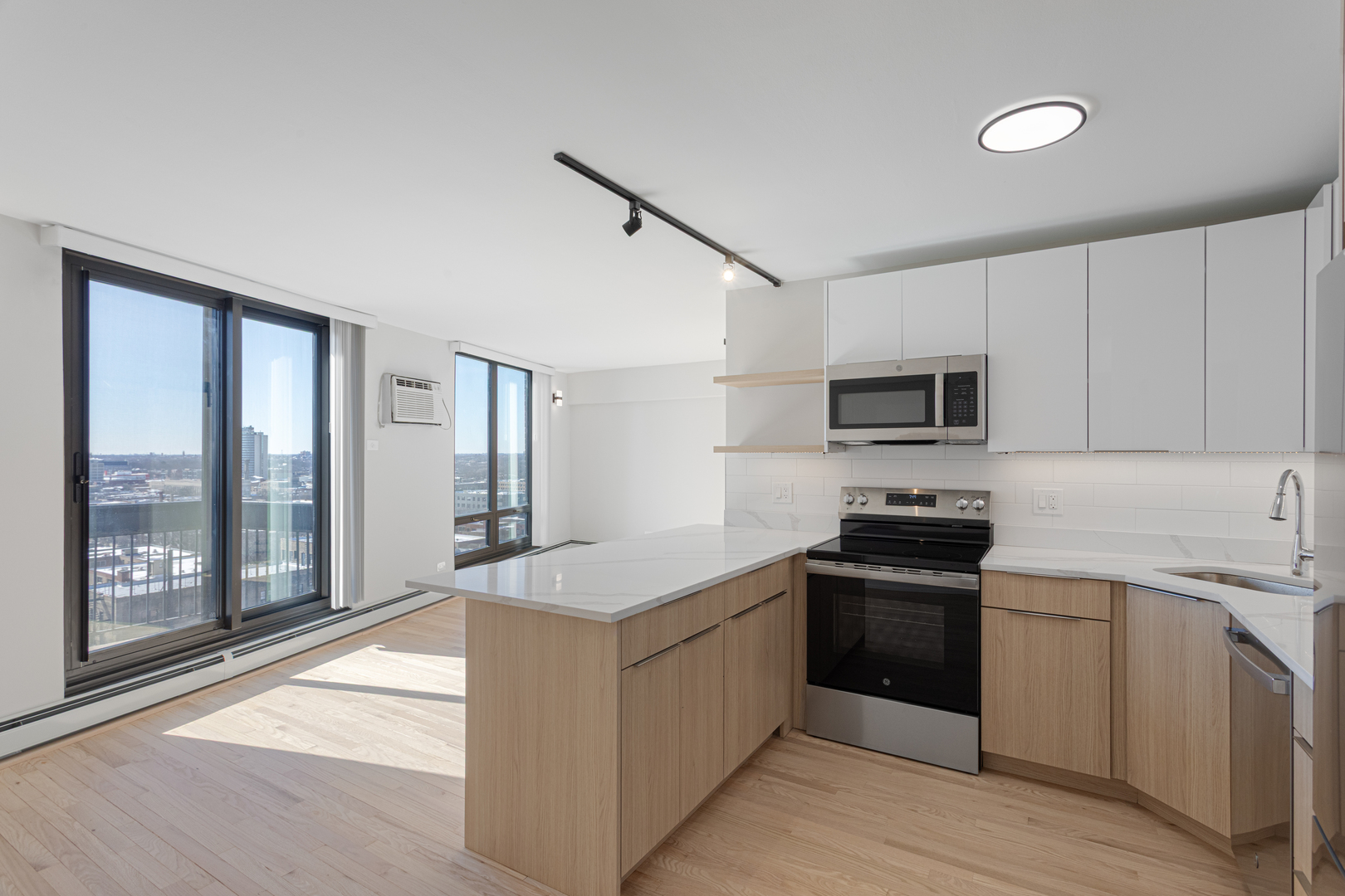 6166 N Sheridan Road 2K