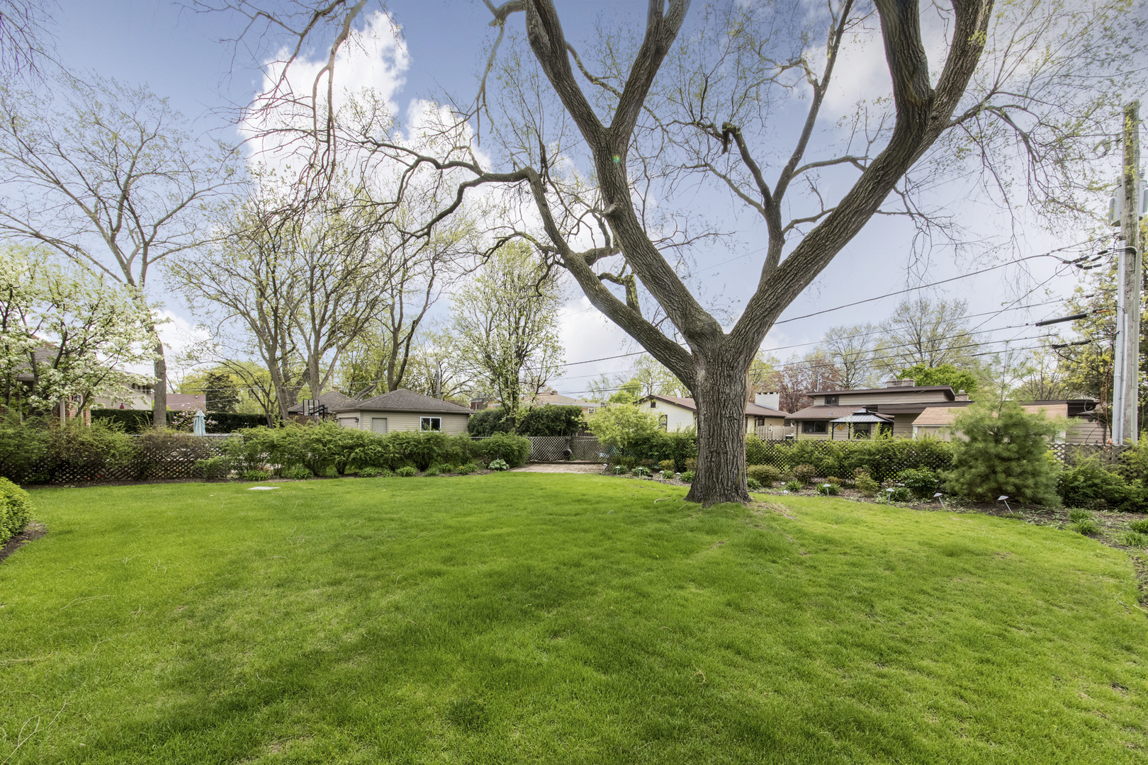 2001 Woodland Avenue