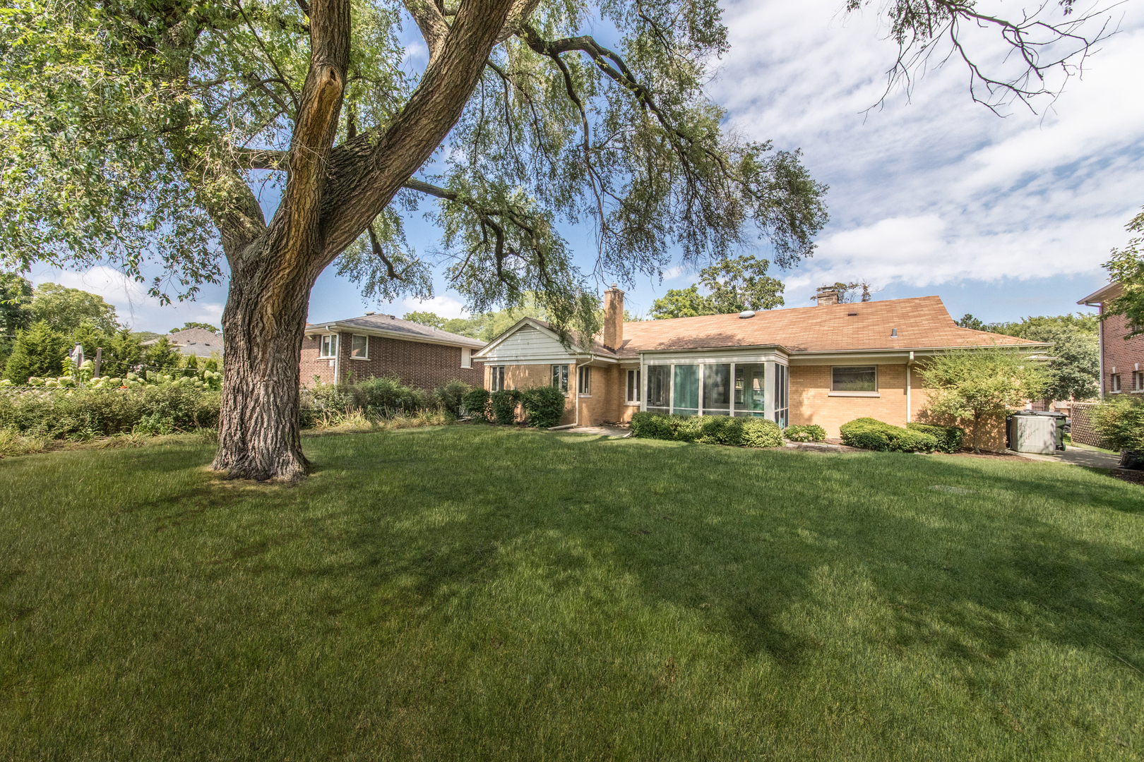 2001 Woodland Avenue
