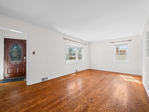 Tiny photo for 1320 Ferndale Avenue, Highland Park, IL 60035 (MLS # 12517587)
