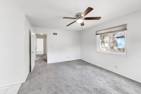 Tiny photo for 2006 Post Oak Place, Schaumburg, IL 60173 (MLS # 12594006)