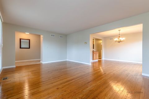 Tiny photo for 1128 Aegean Drive, Schaumburg, IL 60193 (MLS # 12612590)
