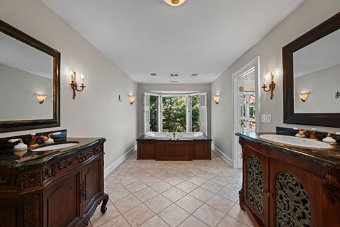 Tiny photo for 1653 N Belmont Court, Arlington Heights, IL 60004 (MLS # 12684661)