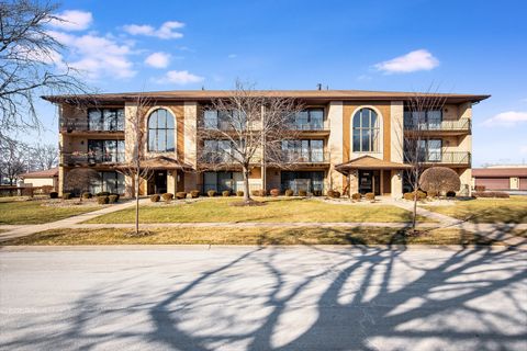 Tiny photo for 8336 160th Place #2E, Tinley Park, IL 60477 (MLS # 12532756)
