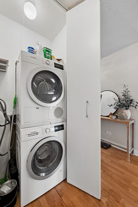 Tiny photo for 350 W BELDEN Avenue #403, Chicago, IL 60614 (MLS # 12599390)