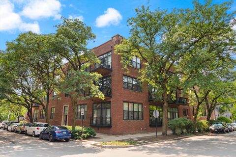 Photo of 1670 N Claremont Avenue #306, Chicago, IL 60647 (MLS # 12590871)