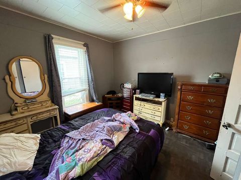 Tiny photo for 717 W England Street, Taylorville, IL 62568 (MLS # 12492837)
