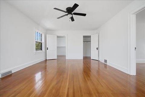 Tiny photo for 503 E Chestnut Street, Bloomington, IL 61701 (MLS # 12604364)