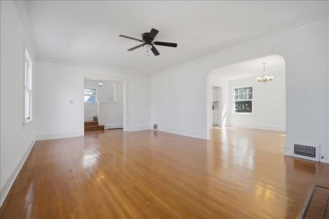 Tiny photo for 503 E Chestnut Street, Bloomington, IL 61701 (MLS # 12604364)