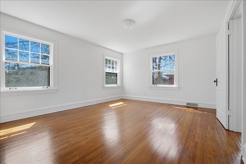 Tiny photo for 503 E Chestnut Street, Bloomington, IL 61701 (MLS # 12604364)