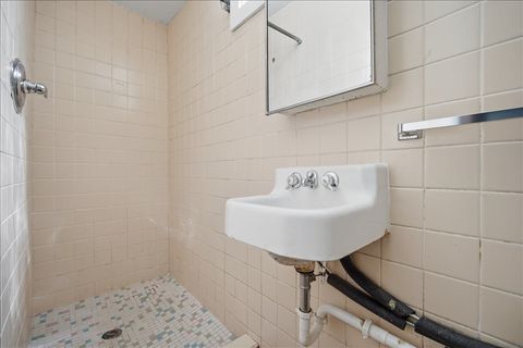 Tiny photo for 503 E Chestnut Street, Bloomington, IL 61701 (MLS # 12604364)