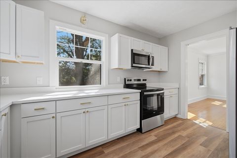 Tiny photo for 503 E Chestnut Street, Bloomington, IL 61701 (MLS # 12604364)