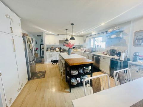 Tiny photo for 9321 S Avers Avenue, Evergreen Park, IL 60805 (MLS # 12446852)