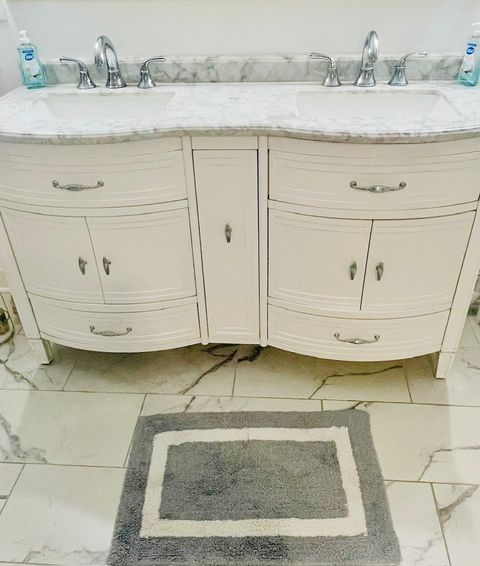 Tiny photo for 9321 S Avers Avenue, Evergreen Park, IL 60805 (MLS # 12446852)