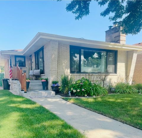 Photo of 9321 S Avers Avenue, Evergreen Park, IL 60805 (MLS # 12446852)