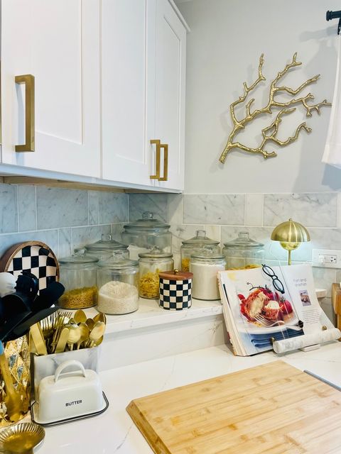 Tiny photo for 9321 S Avers Avenue, Evergreen Park, IL 60805 (MLS # 12446852)