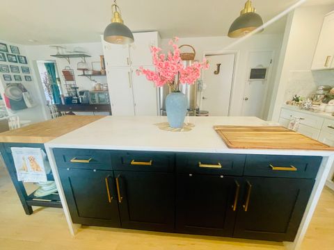 Tiny photo for 9321 S Avers Avenue, Evergreen Park, IL 60805 (MLS # 12446852)