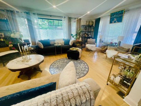 Tiny photo for 9321 S Avers Avenue, Evergreen Park, IL 60805 (MLS # 12446852)