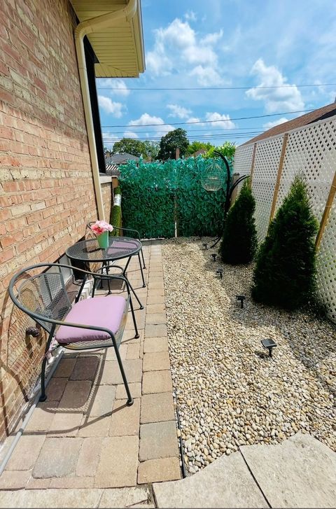 Tiny photo for 9321 S Avers Avenue, Evergreen Park, IL 60805 (MLS # 12446852)