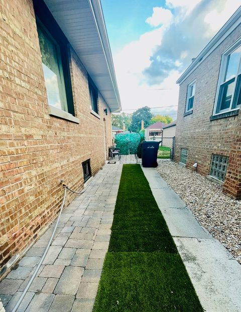 Tiny photo for 9321 S Avers Avenue, Evergreen Park, IL 60805 (MLS # 12446852)