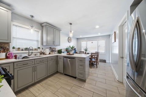 Tiny photo for 12631 S Justine Street, Calumet Park, IL 60827 (MLS # 12744355)